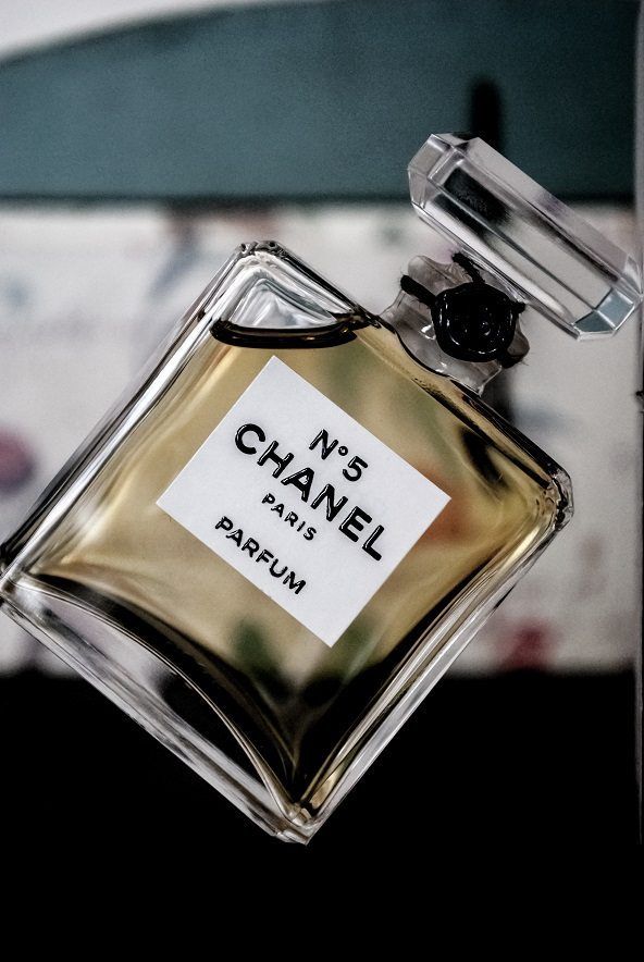 Allure Chanel fragancia - una fragancia para Mujeres 1996