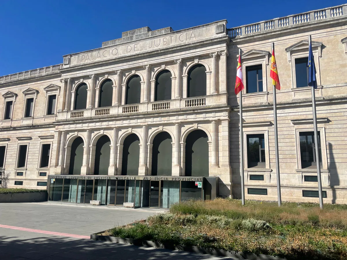 Fachada del Tribunal Superior de Justicia de Burgos